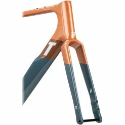 Kit Cadre Gravel 3T Exploro Max Orange / Grey 15 Kit Cadre Gravel 3T Exploro Max Orange / Grey -Magasin De Roues exploro racemax frame 3T kit cadre gravel carbone baroudeur cycles lyon 10