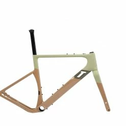 Kit Cadre Gravel 3T Exploro Max Orange / Grey 20 Kit Cadre Gravel 3T Exploro Max Orange / Grey -Magasin De Roues exploro racemax frame 3T kit cadre gravel carbone baroudeur cycles lyon 4