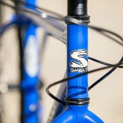 Vélo Surly Bridge Club 700C 2021 -Magasin De Roues surly bridge club 700c gravel bike touring acier baroudeur cycles lyon front