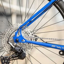 Vélo Surly Bridge Club 700C 2021 -Magasin De Roues surly bridge club 700c gravel bike touring acier baroudeur cycles lyon rear 2