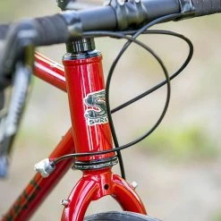 Surly Midnight Special 650B -Magasin De Roues surly midnight special sour strawberry sparkle velo gravel baroudeur cycles lyon 7