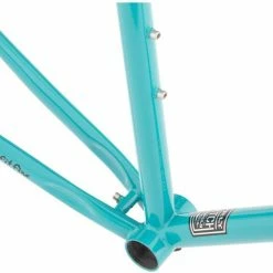 Kit Cadre Acier Surly Straggler -Magasin De Roues surly straggler chlorine dream blue kit cadre gravel acier randonee bikepacking baroudeur cycles lyon bottom bracket