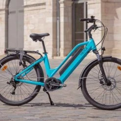 25 Kg Vélo électrique VIRAGE FLEURON 624Wh 150 Kms 2022 Caraïbes (Made In France) -Magasin De Roues virage fleuron bleu ciel photo